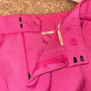 GAP Slim Cropped Pants in Bright Pink